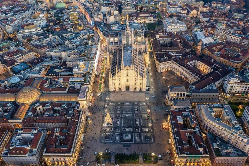 דירות מילאנו Duomo 10 Min Luxury • Terrazzo • Wi-Fi • Netflix מראה חיצוני תמונה