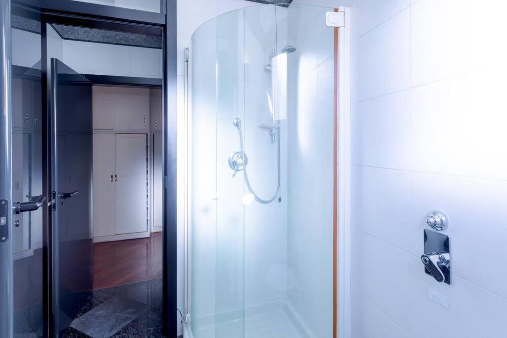 דירות מילאנו Duomo 10 Min Luxury • Terrazzo • Wi-Fi • Netflix מראה חיצוני תמונה