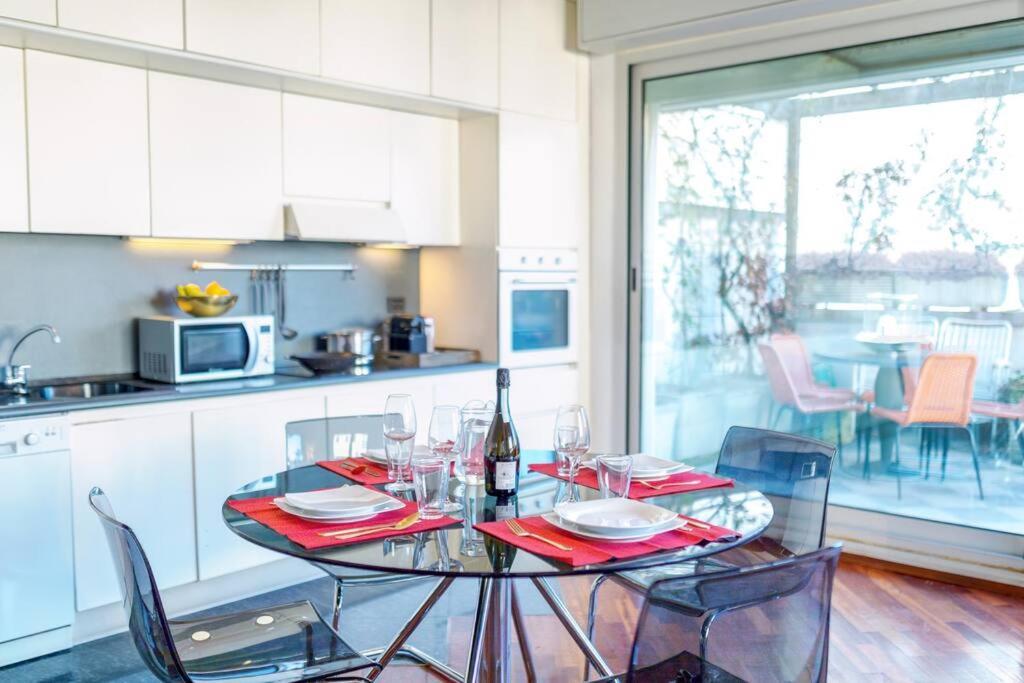 דירות מילאנו Duomo 10 Min Luxury • Terrazzo • Wi-Fi • Netflix מראה חיצוני תמונה