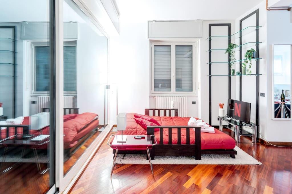 דירות מילאנו Duomo 10 Min Luxury • Terrazzo • Wi-Fi • Netflix מראה חיצוני תמונה